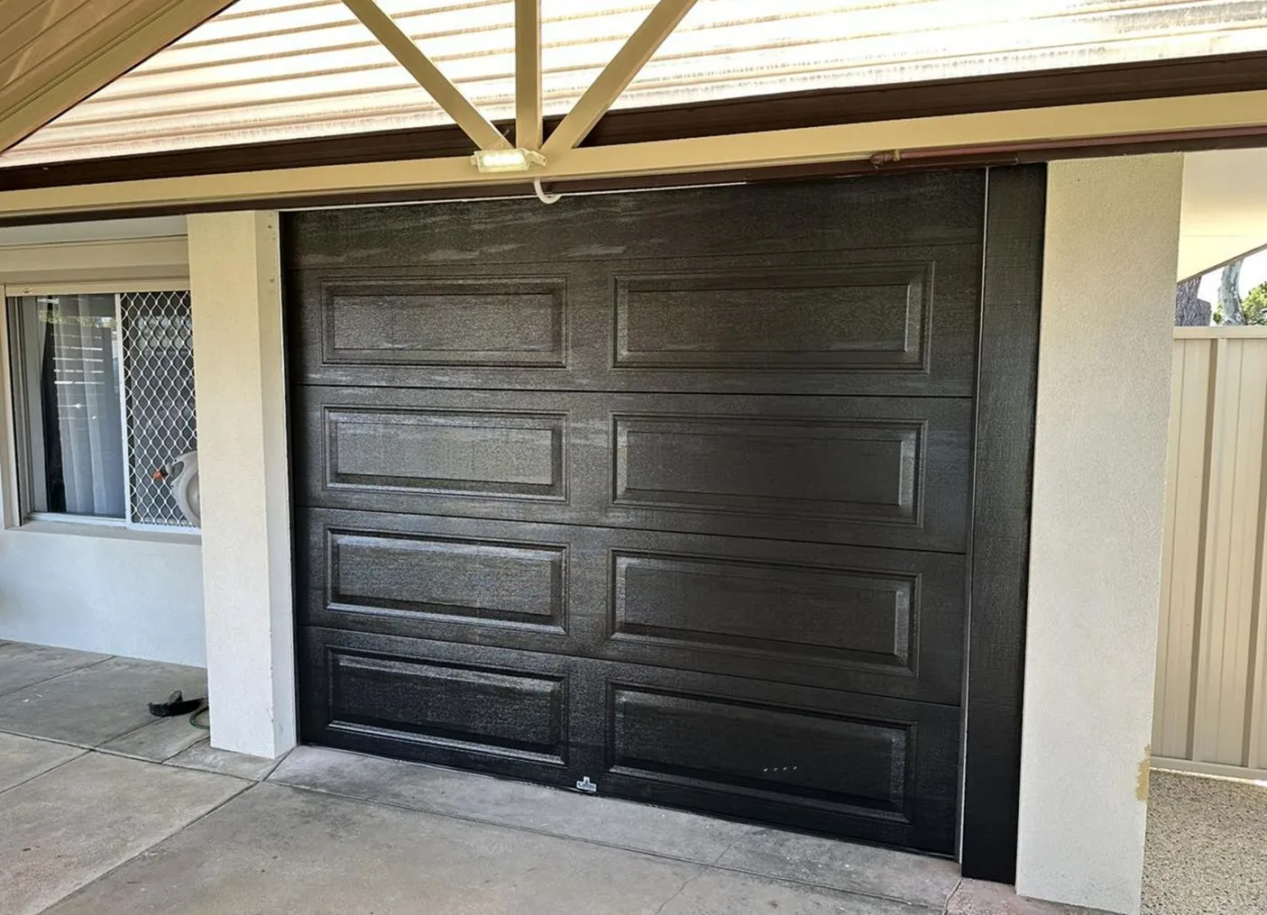 Routine gate maintenance project in Detroit